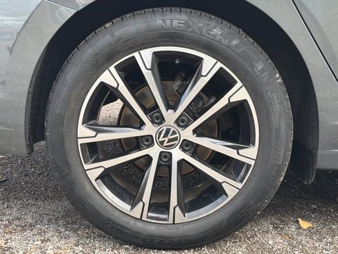 Used 2024 Volkswagen Jetta Sport image 25