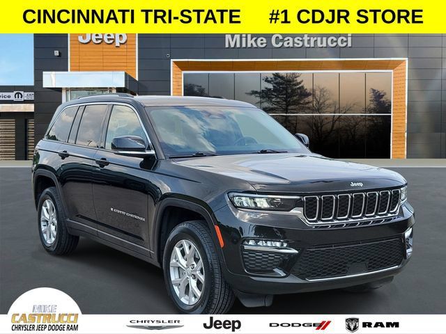Used 2023 Jeep Grand Cherokee Limited AWD/4WD image 1