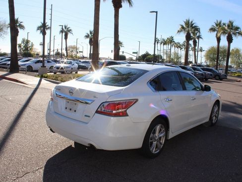 Used 2014 Nissan Altima 2.5 SL w/ Moonroof Package image 5