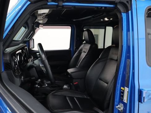 Used 2023 Jeep Wrangler Unlimited Rubicon 392 w/ Dual Top Group AWD/4WD image 11
