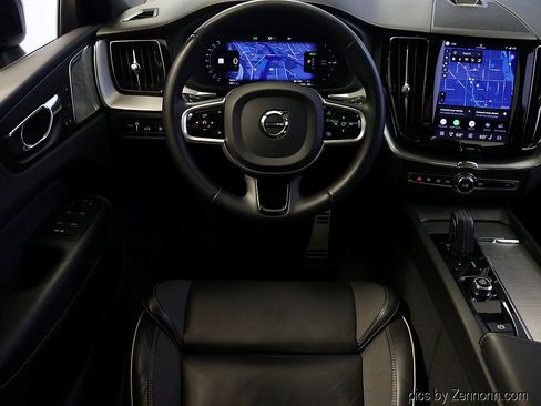 Used 2022 Volvo XC60 T8 R-Design w/ Advanced Package AWD/4WD image 15