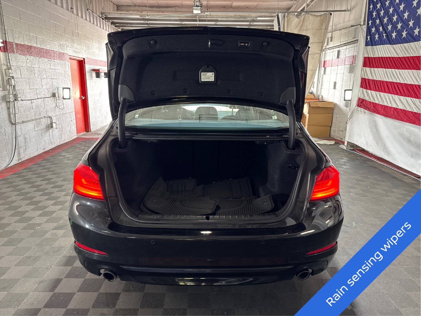 Used 2018 BMW 530i xDrive w/ Premium Package AWD/4WD image 12