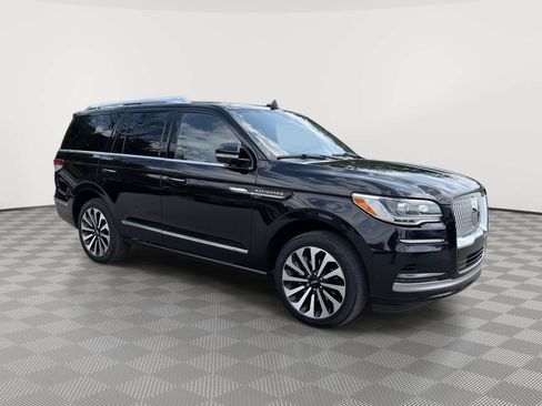 Used 2024 Lincoln Navigator Reserve AWD/4WD image 7