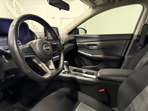 Used 2024 Nissan Sentra SR FWD image 15