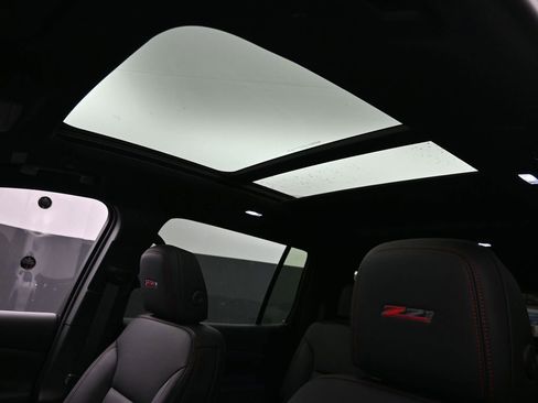 New 2026 Chevrolet Traverse Z71 w/ Driver Confidence Package image 19