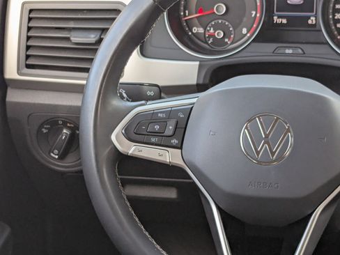 Used 2021 Volkswagen Atlas SE image 17