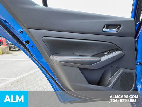 Used 2025 Nissan Altima 2.5 SR image 11