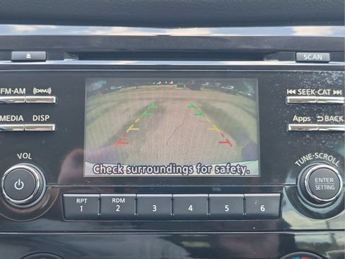 Used 2016 Nissan Rogue S AWD/4WD image 25