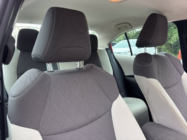 Used 2020 Toyota Corolla LE FWD image 23