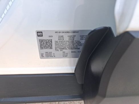Used 2025 Chevrolet TrailBlazer LT AWD/4WD image 3