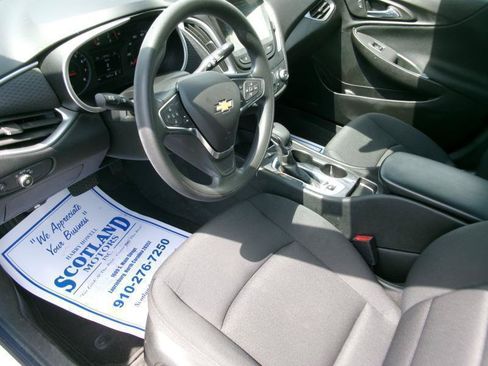 Used 2024 Chevrolet Malibu LS w/ Driver Confidence Package FWD image 12