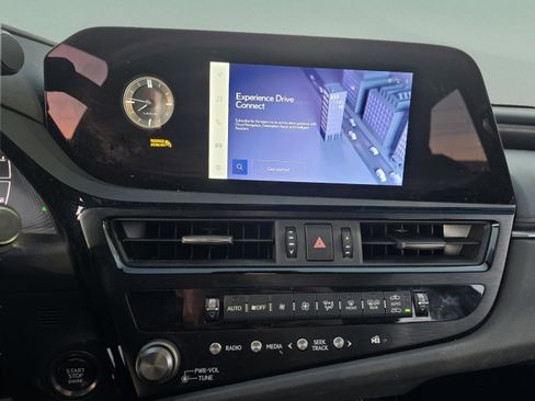 Used 2024 Lexus ES 350 w/ Premium Package image 14