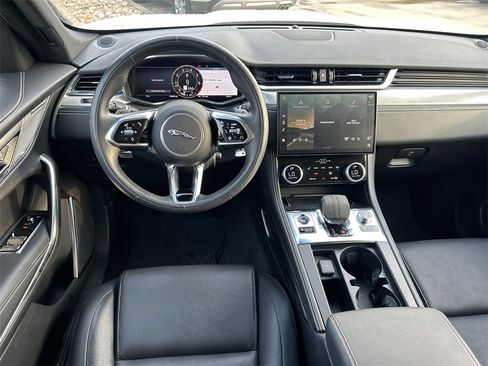 Used 2024 Jaguar F-PACE R-Dynamic S image 17