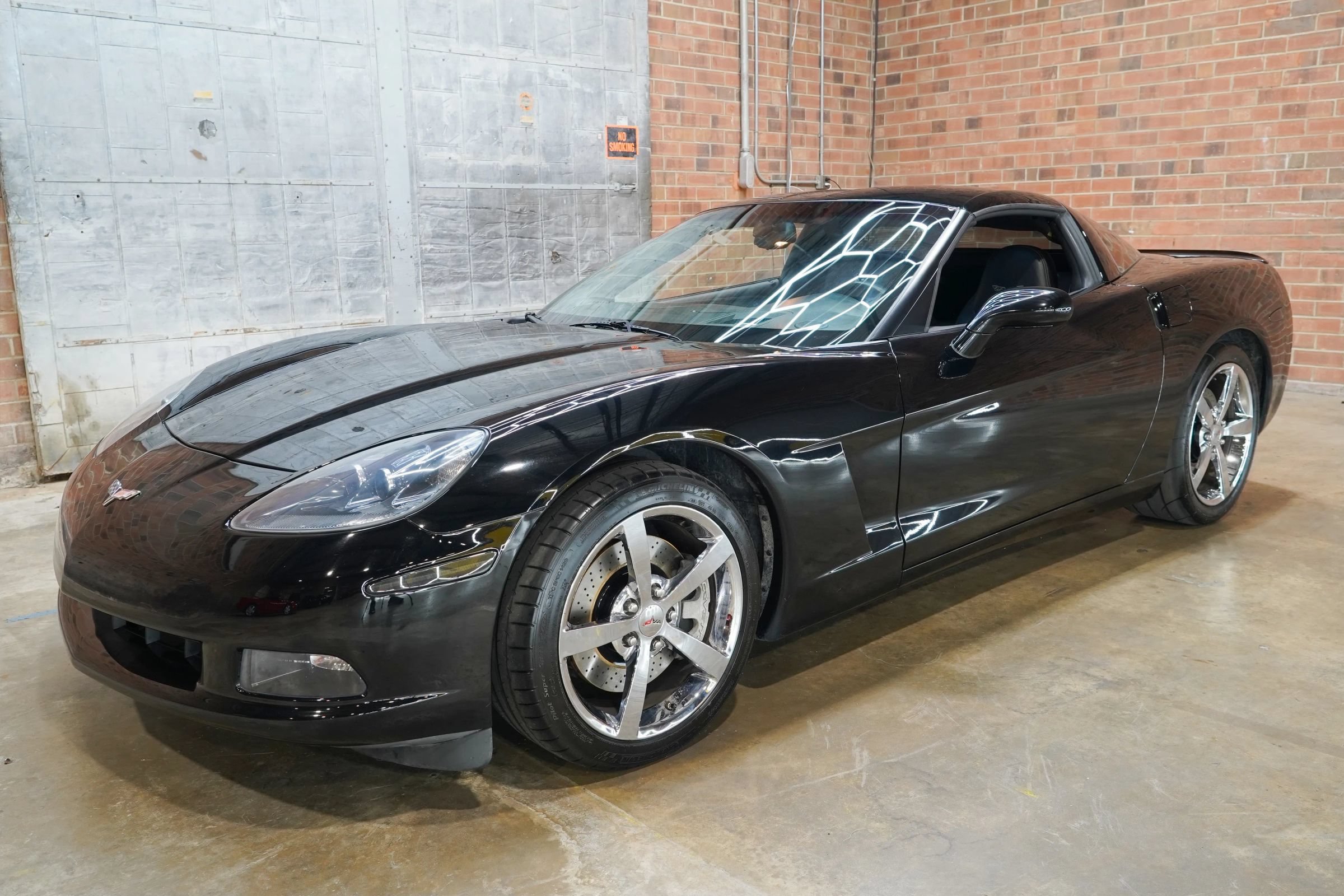 Used 2010 Chevrolet Corvette Coupe w/ Preferred Equipment Group RWD image 6