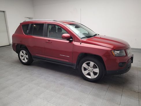 Used 2017 Jeep Compass Latitude AWD/4WD image 11