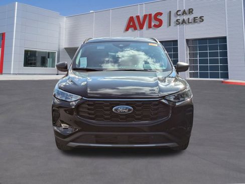 Used 2025 Ford Escape ST-Line image 2