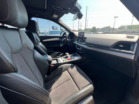 Used 2018 Audi SQ5 Premium Plus w/ Navigation Package image 26