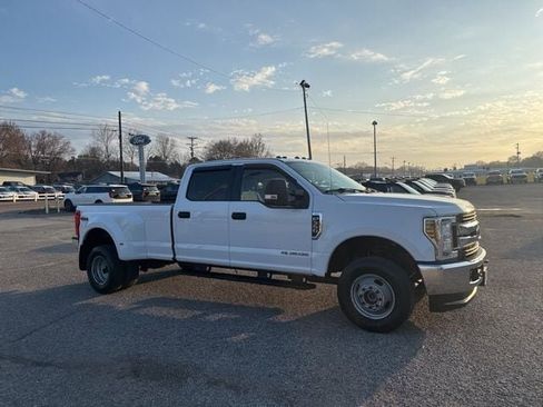 Used 2018 Ford F350 XLT image 11