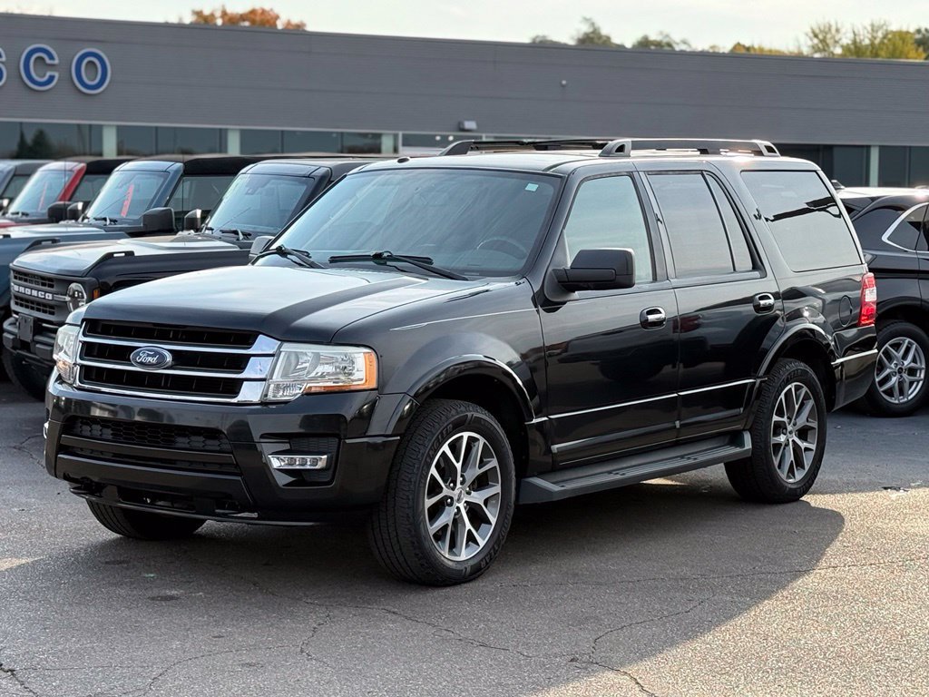 Used 2015 Ford Expedition XLT w/ Equipment Group 201A AWD/4WD image 32