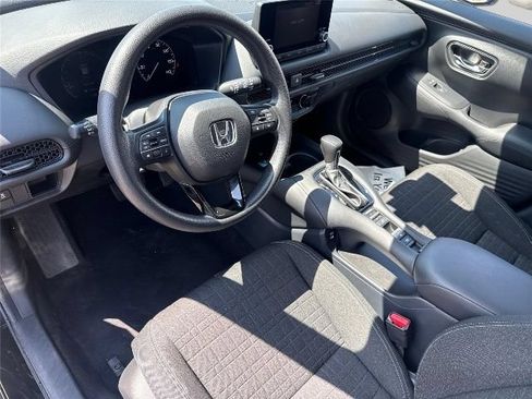 Used 2024 Honda HR-V LX image 7
