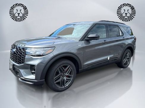 New 2026 Ford Explorer ST-Line w/ ST-Line Street Pack AWD/4WD image 1