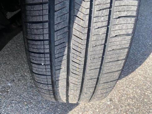 Used 2017 Chevrolet Malibu LT image 40