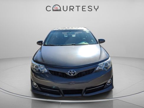 Used 2012 Toyota Camry SE image 10