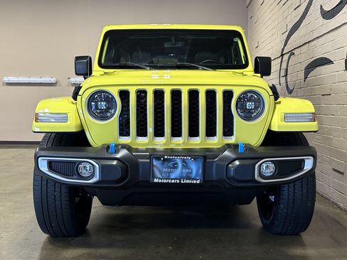 Used 2023 Jeep Wrangler Unlimited Sahara w/ Cold Weather Group AWD/4WD image 11