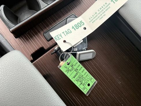 Used 2024 Toyota Sienna XLE image 16