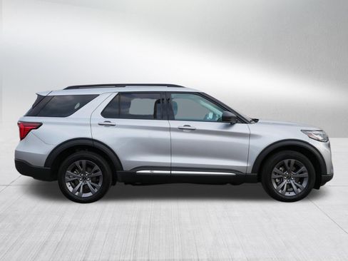 Used 2025 Ford Explorer Active w/ Active Comfort Package AWD/4WD image 8