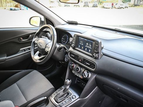 Used 2018 Hyundai Kona SEL image 16