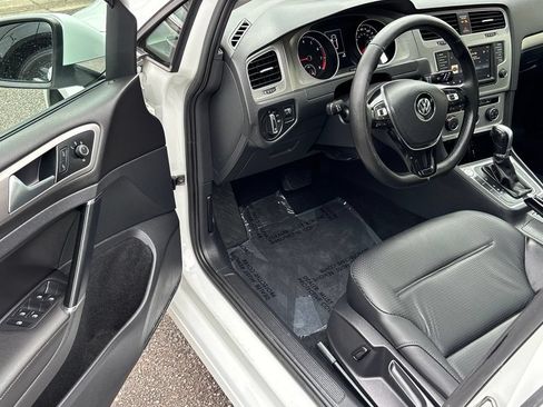 Used 2017 Volkswagen Golf S FWD image 24