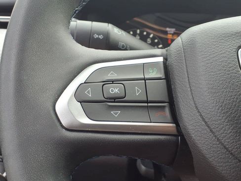 Used 2022 Jeep Compass Latitude AWD/4WD image 15