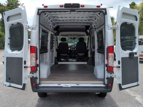 Used 2022 RAM ProMaster 2500 w/ Convenience Group FWD image 29