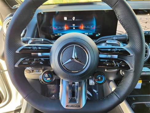 New 2025 Mercedes-Benz GLB 35 AMG 4MATIC image 17