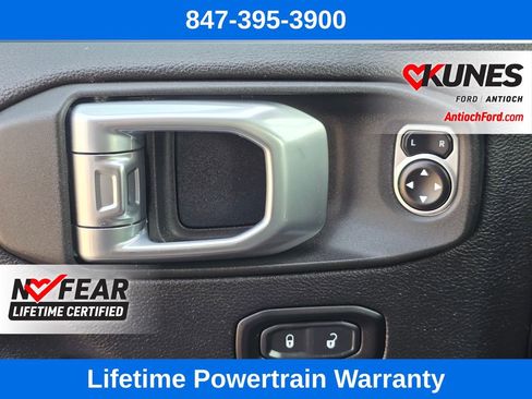 Used 2020 Jeep Gladiator Overland image 55