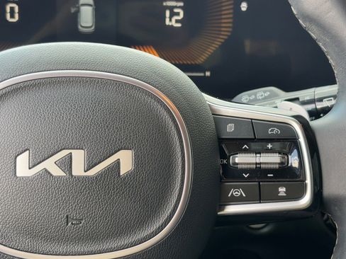 Used 2025 Kia Sorento EX image 20
