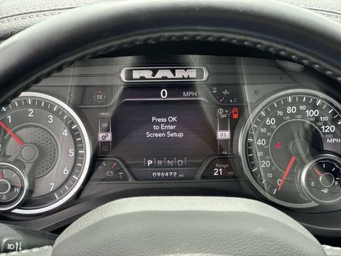 Used 2022 RAM 1500 Laramie AWD/4WD image 28