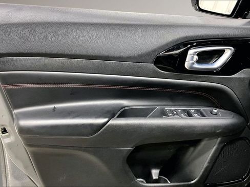 Used 2022 Jeep Compass Trailhawk image 20