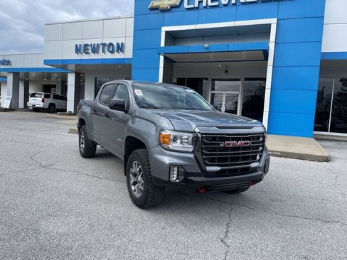 Used 2022 GMC Canyon AT4 w/ Trailering Package image 2