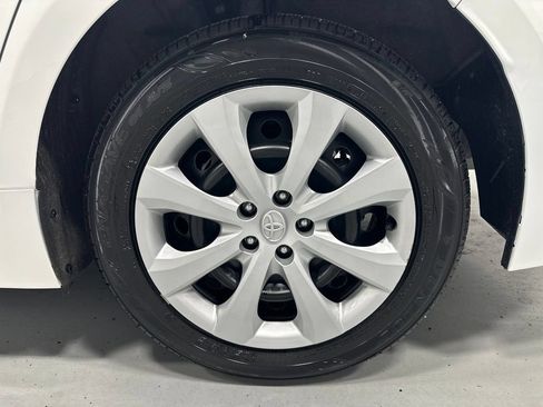 Used 2026 Toyota Corolla LE FWD image 62