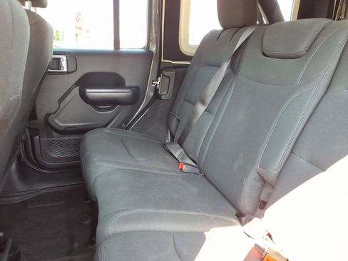 Used 2019 Jeep Wrangler Unlimited Sport AWD/4WD image 13