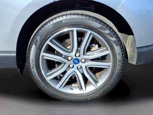 Used 2022 Ford Edge Titanium w/ Class II Trailer Tow Package image 8