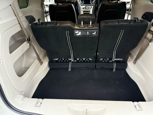 Used 2017 Chrysler Pacifica Touring-L Plus image 21