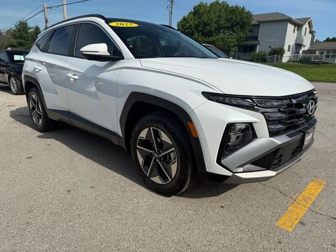 Used 2025 Hyundai Tucson SEL AWD/4WD image 3