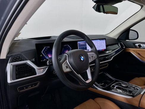 Certified 2024 BMW X7 xDrive40i image 9