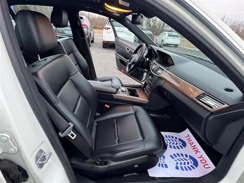 Used 2010 Mercedes-Benz E 350 4MATIC Sedan image 37