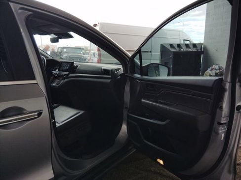 Used 2018 Honda Odyssey EX-L image 9