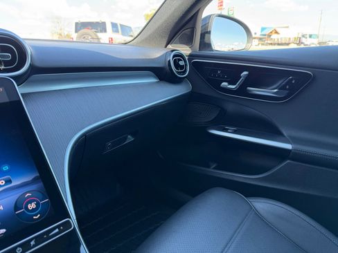 Used 2025 Mercedes-Benz C 300 4MATIC Sedan image 21