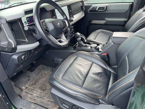 Used 2022 Ford Bronco Badlands image 8